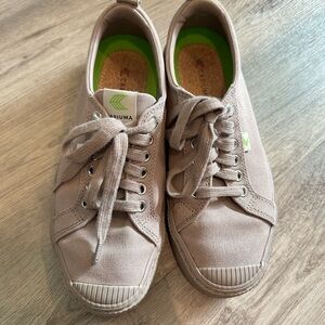 Cariuma Taupe Canvas Sneakers